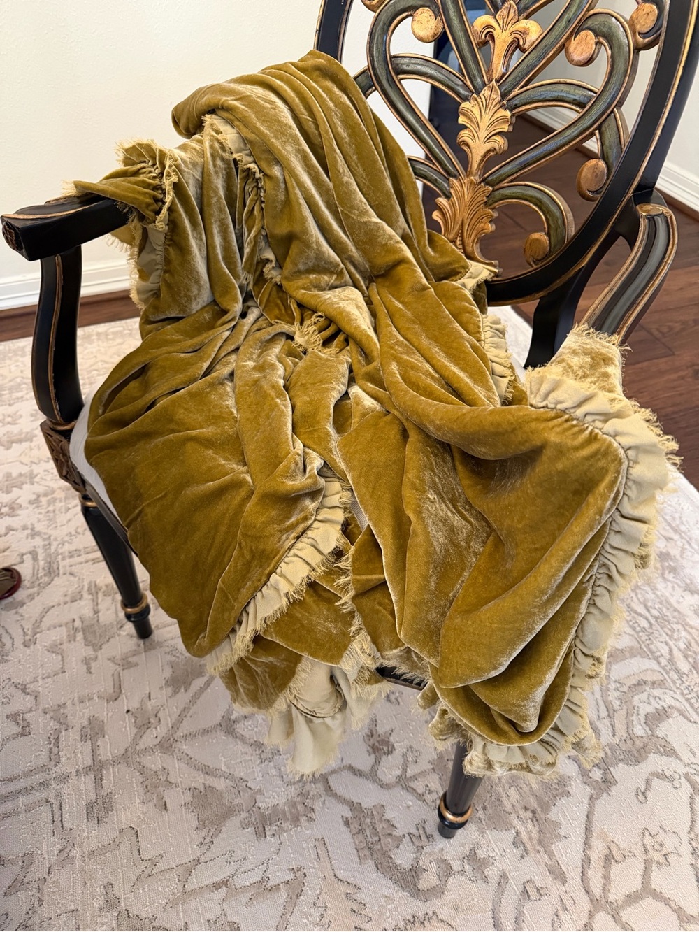 Bella Notte Luxurious “Loulah” Velvet Throw Blanket with Fringe